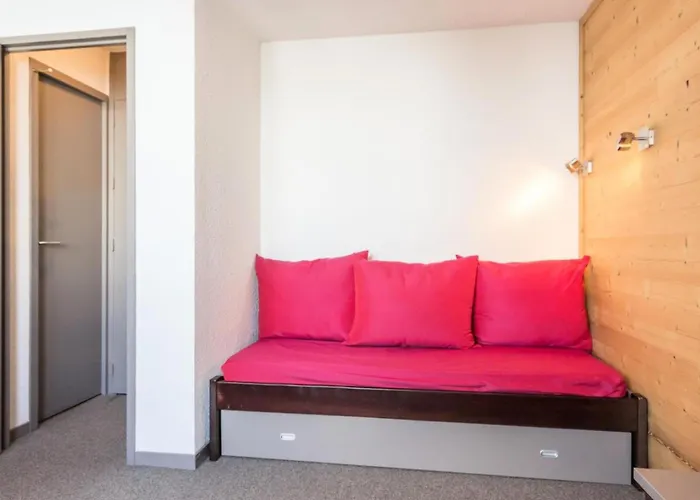 Les Choucas - , Pied Des Pistes Mae-9004 *